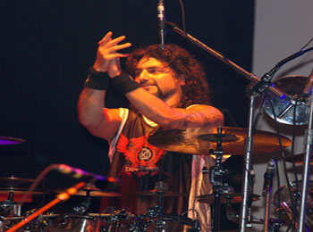 Imagem da notícia: Mike Portnoy comenta sobre fas e shows na America Latina