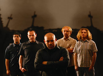 Imagem da notícia: Killswitch Engage publica em site videos da passagem pelo Brasil