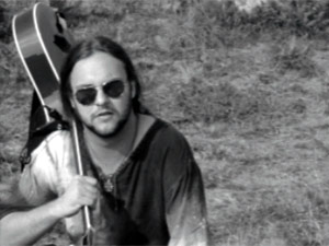 Imagem da notícia: Bruno Maia, do Tuatha De Danann, em projeto de educação musical infantil