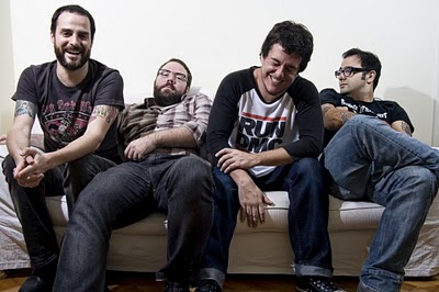 Imagem da notícia: Banda Carbona lança novo disco na internet