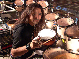 Imagem da notícia: Aquiles Priester entre os candidatos ao posto de baterista do Dream Theater