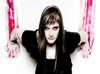 Imagem da notícia: Revamp, nova banda de Floor Jansen, envia mensagem aos fãs brasileiros