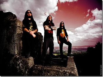 Imagem da notícia: Krisiun renova com Century Media e anuncia shows pelos EUA, Europa e Brasil