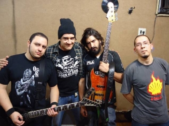 Imagem da notícia: Punk, Hardcore e Heavy Metal se encontram no disco de estréia do John No Arms