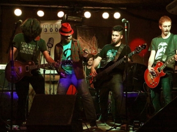 Imagem da notícia: Johnnybox: campeã do XIV Aurora Fest Rock