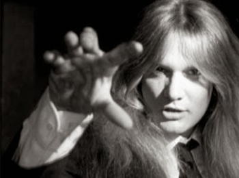 Imagem da notícia: SEBASTIAN BACH, disponibilizou o clipe da música "Temptation"