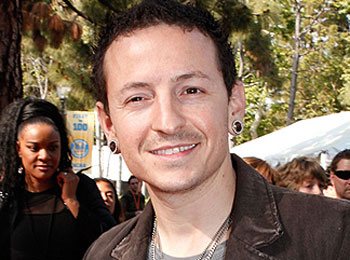 Imagem da notícia: Vocalista do Linkin Park fala sobre vicio em drogas